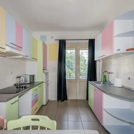 Oggy Balcony דירה *